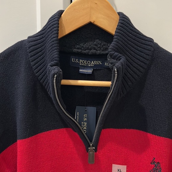 Men’s Sweater - Picture 4 of 5